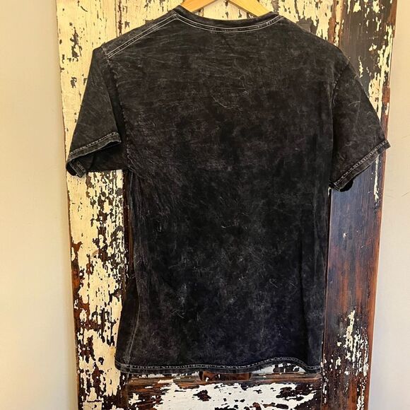 Color tone mineral wash elevation wolf T-shirt. Size M - Picture 3 of 7